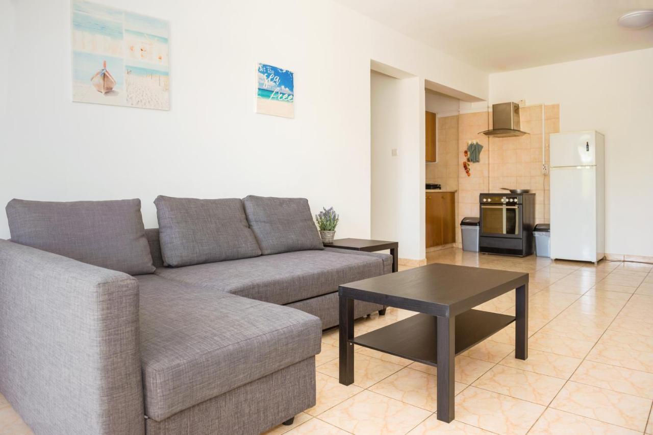 Mynapa Apartments Ayía Nápa Extérieur photo