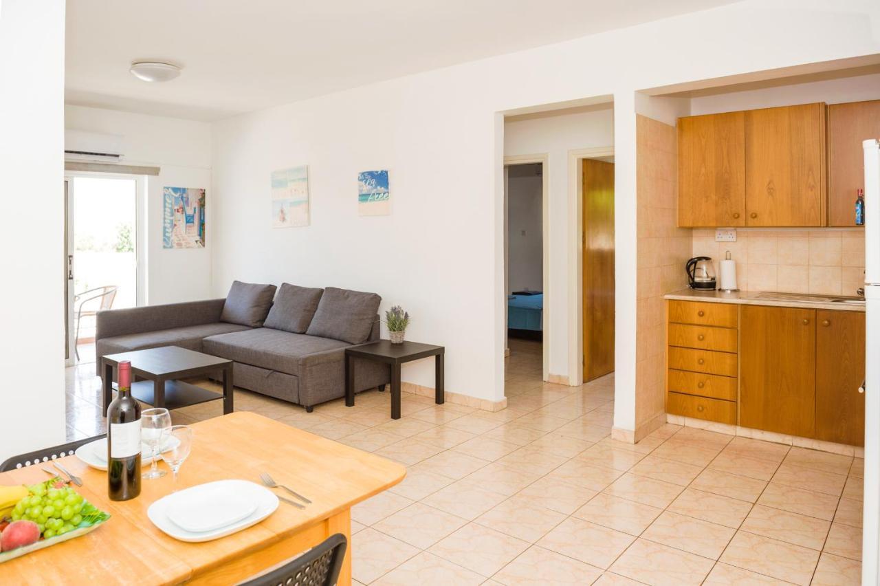 Mynapa Apartments Ayía Nápa Extérieur photo
