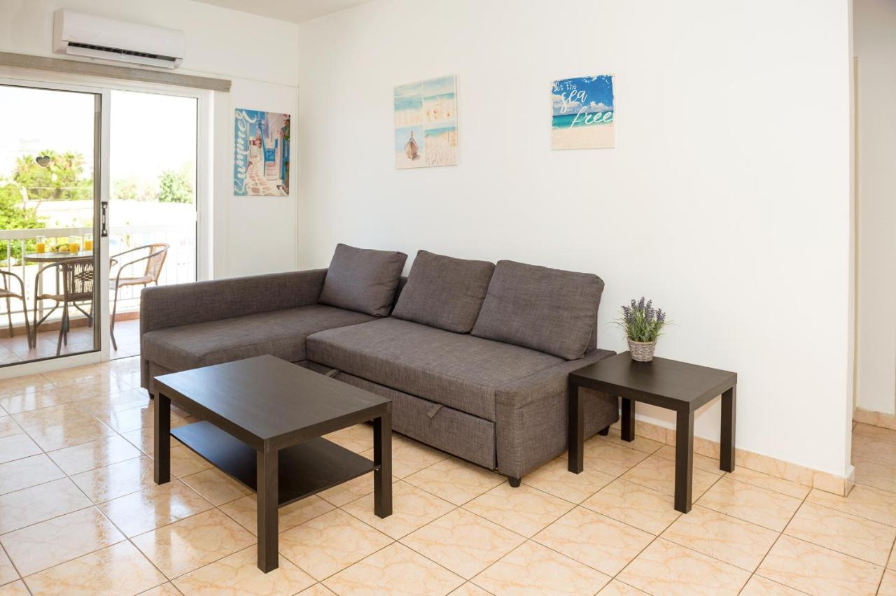 Mynapa Apartments Ayía Nápa Extérieur photo