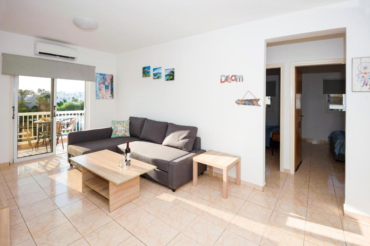 Mynapa Apartments Ayía Nápa Extérieur photo