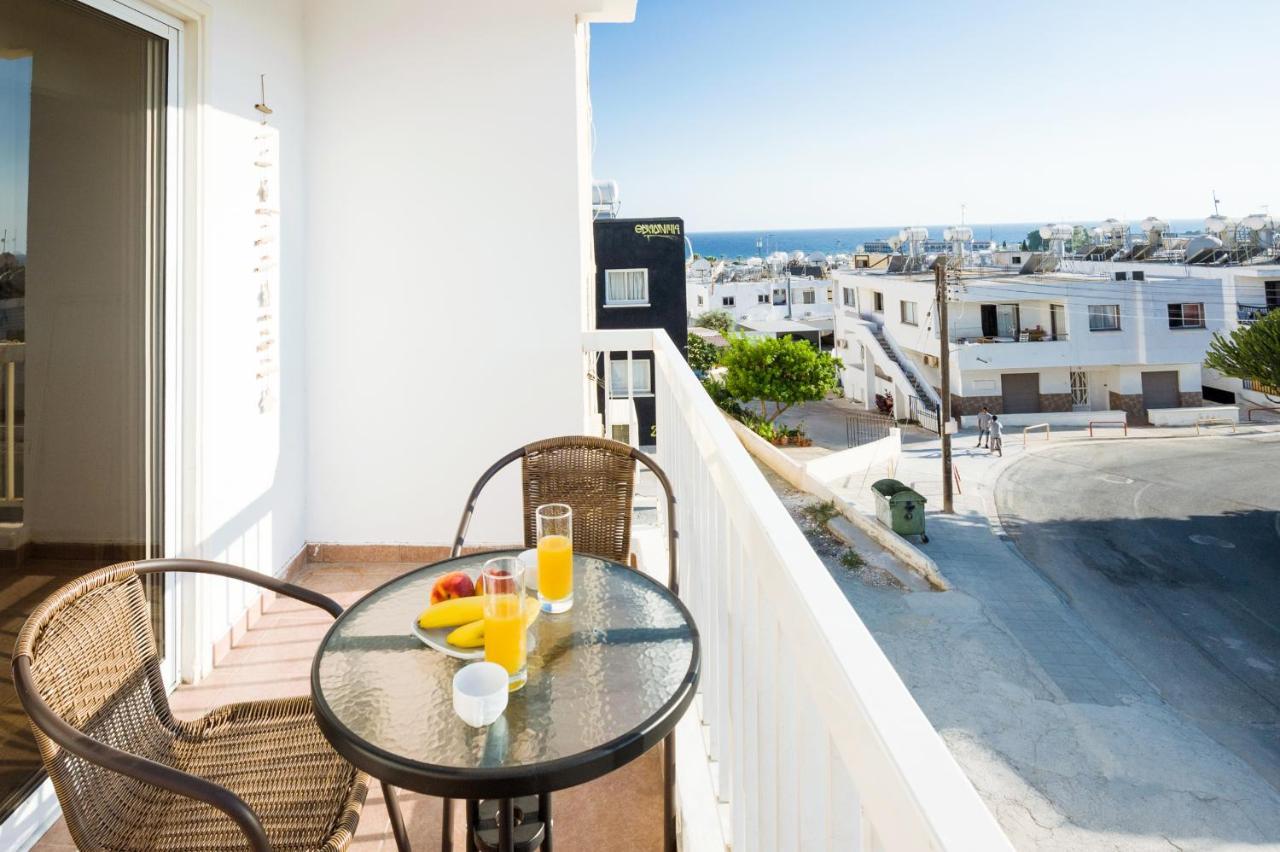 Mynapa Apartments Ayía Nápa Extérieur photo