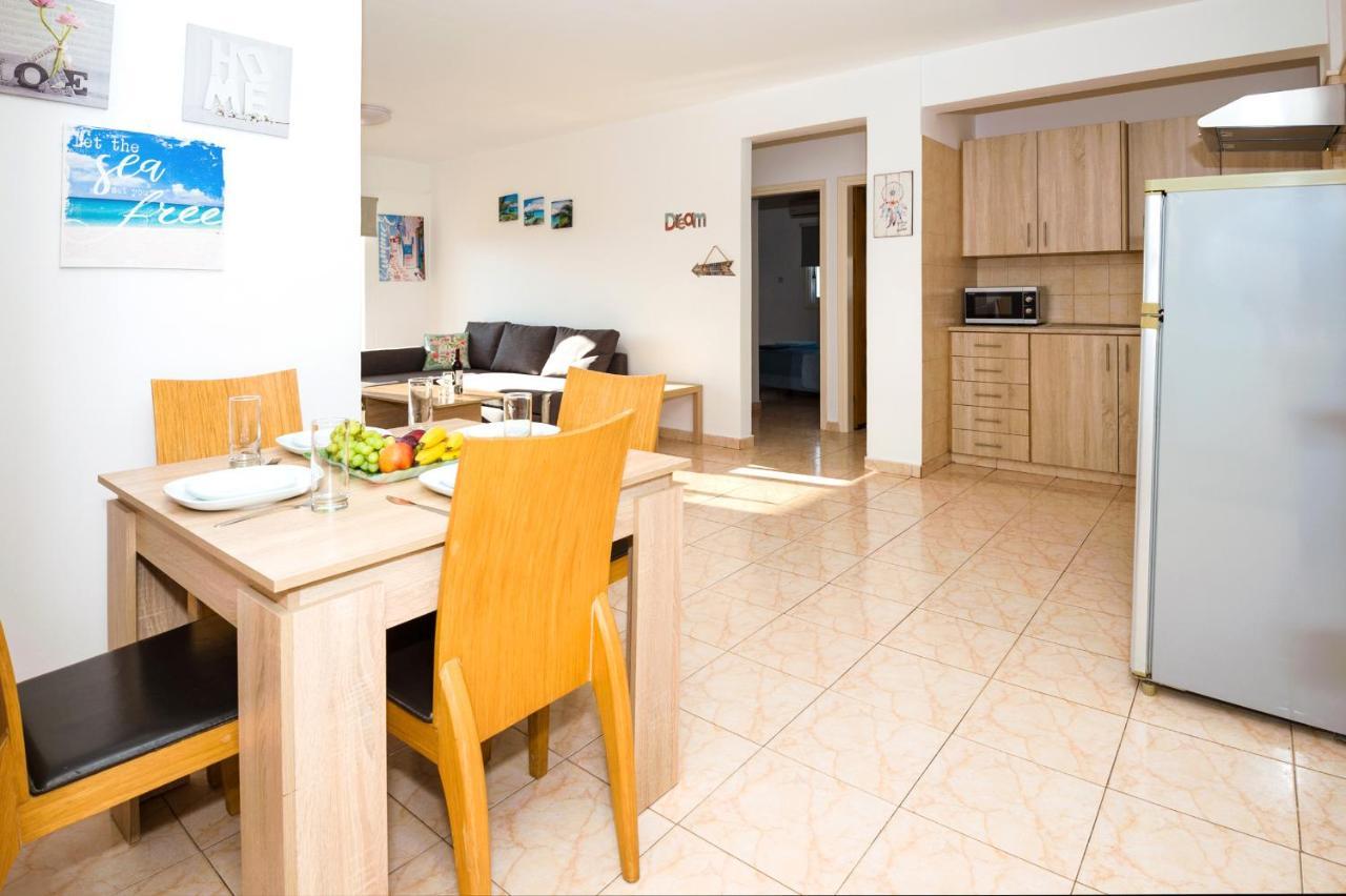 Mynapa Apartments Ayía Nápa Extérieur photo