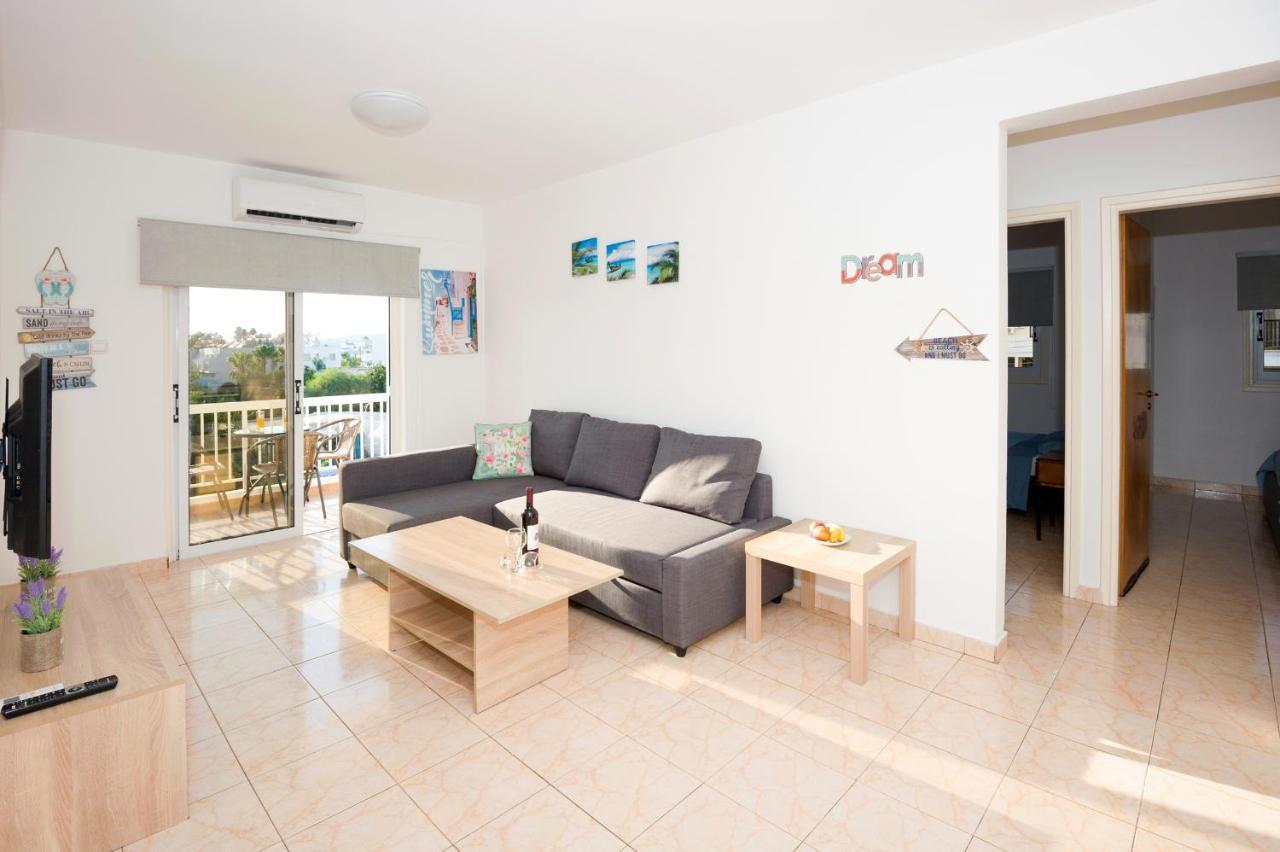 Mynapa Apartments Ayía Nápa Extérieur photo