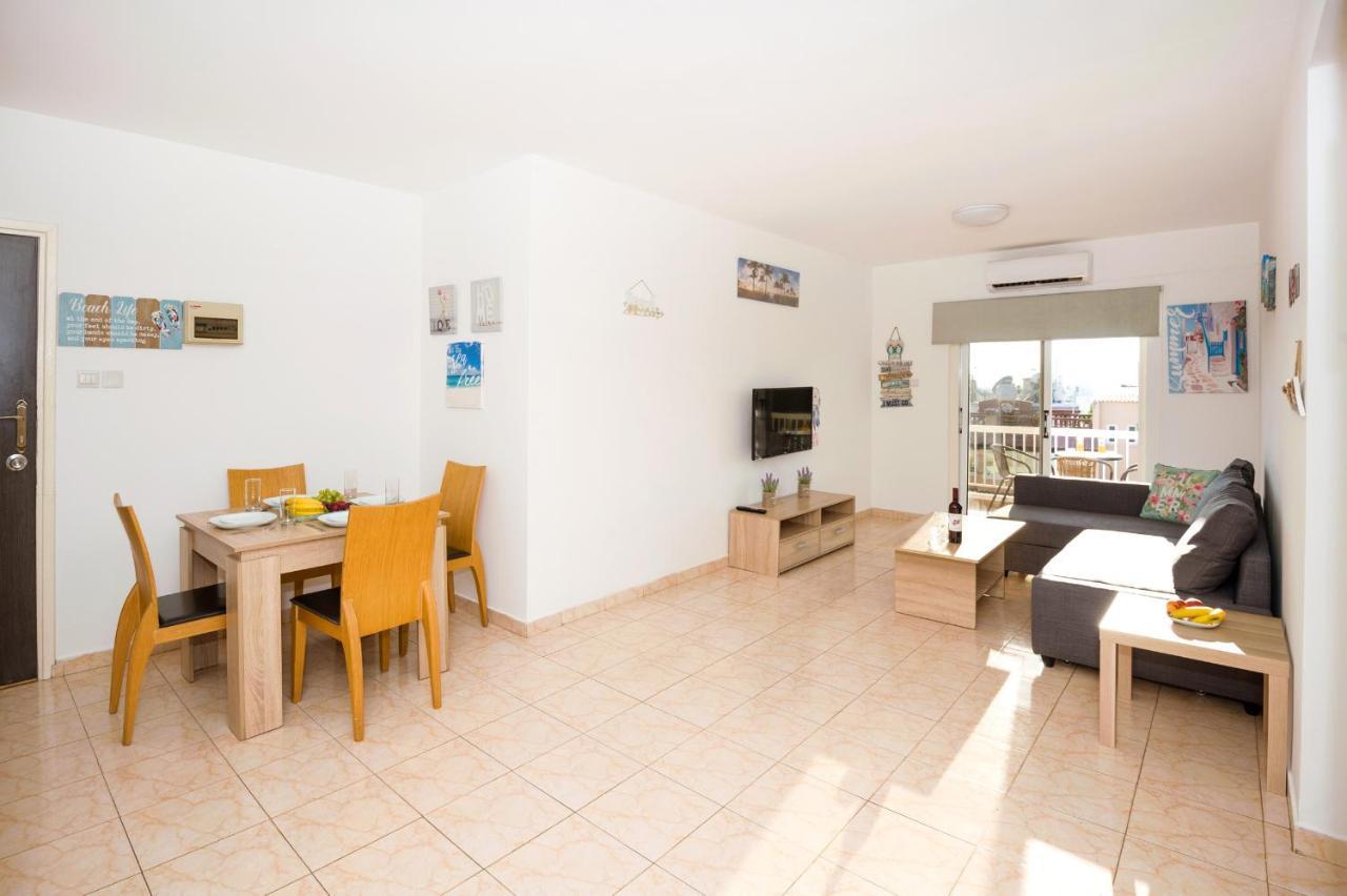 Mynapa Apartments Ayía Nápa Extérieur photo