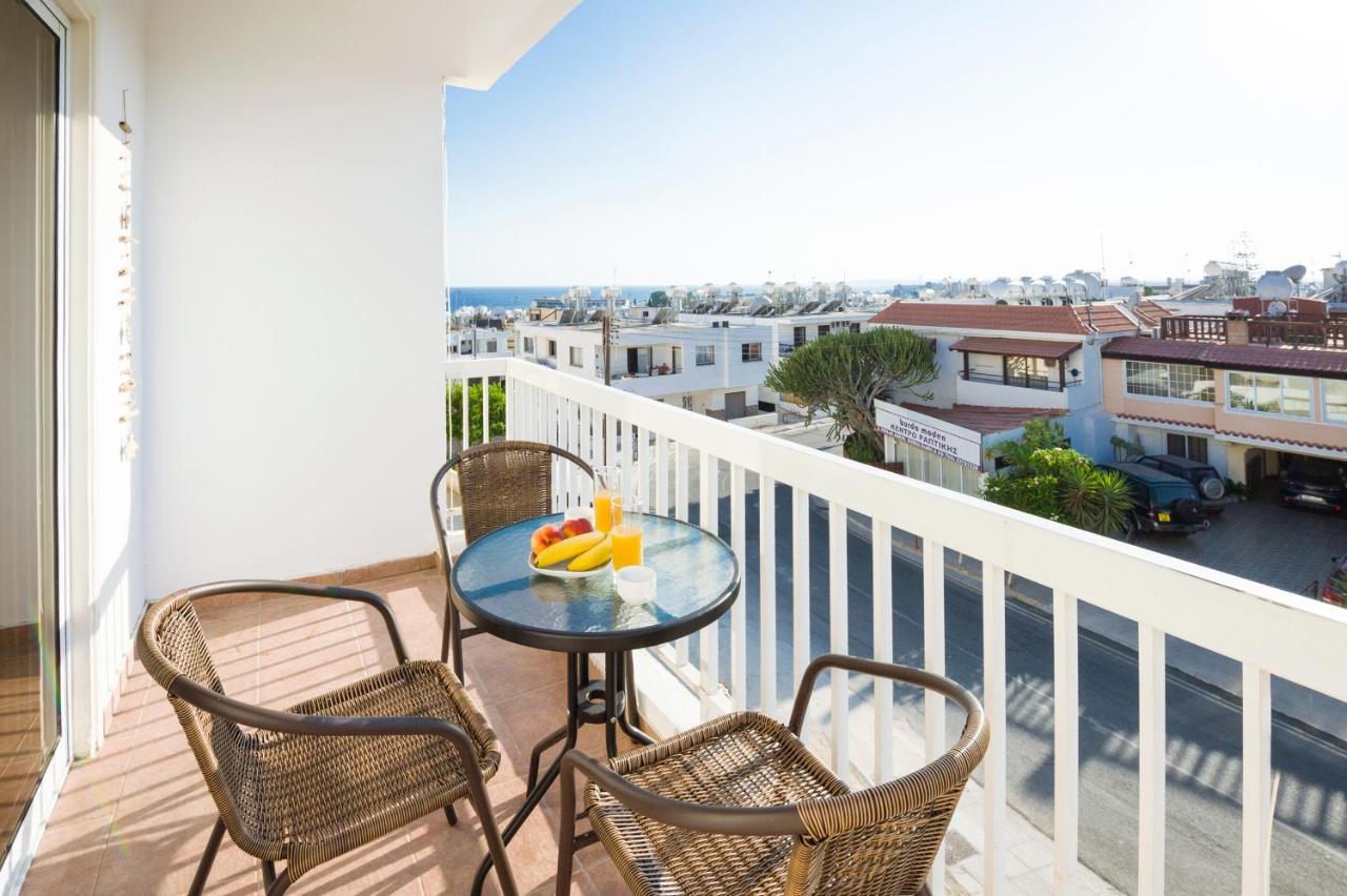 Mynapa Apartments Ayía Nápa Extérieur photo